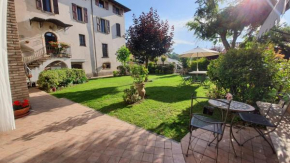 Le Quattro Stagioni B&B and Apartament